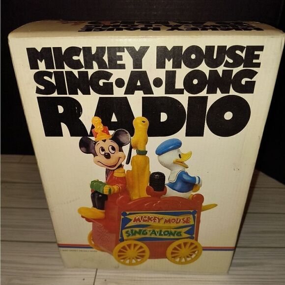 Disney Mickey Mouse Donald Duck Vintage Sing a Long Radio in Original Box - Picture 3 of 9